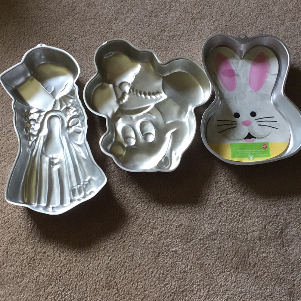 Three Wilton Cake Pans